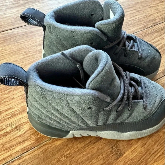 NIKE AIR JORDAN 12 RETRO BT DARK GREY/WOLF GREY - Picture 3 of 5